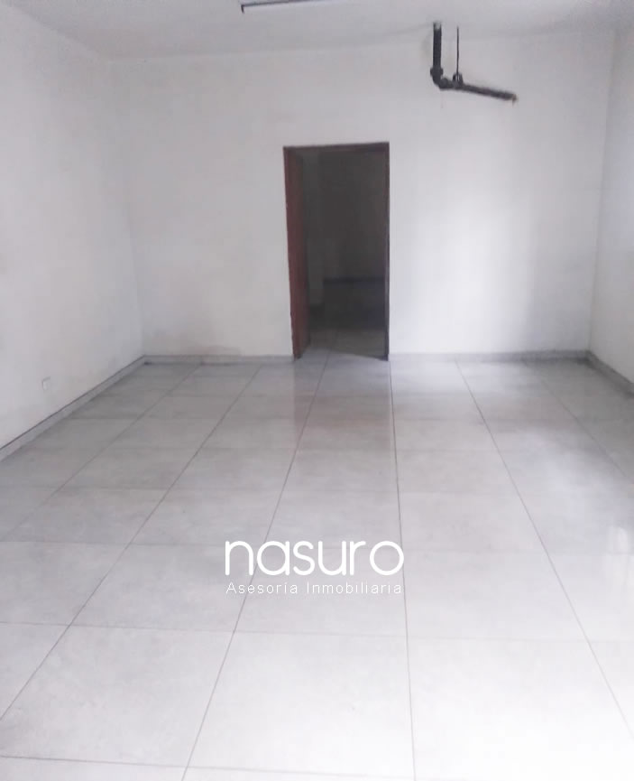 Se vende tienda en Bausate y Meza, Gamarra