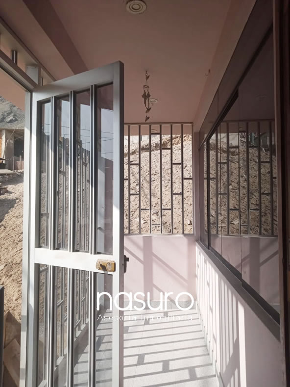 Se vende casa de dos pisos en Mi Perú