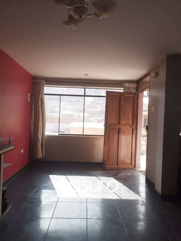 Se vende casa de dos pisos en Mi Perú