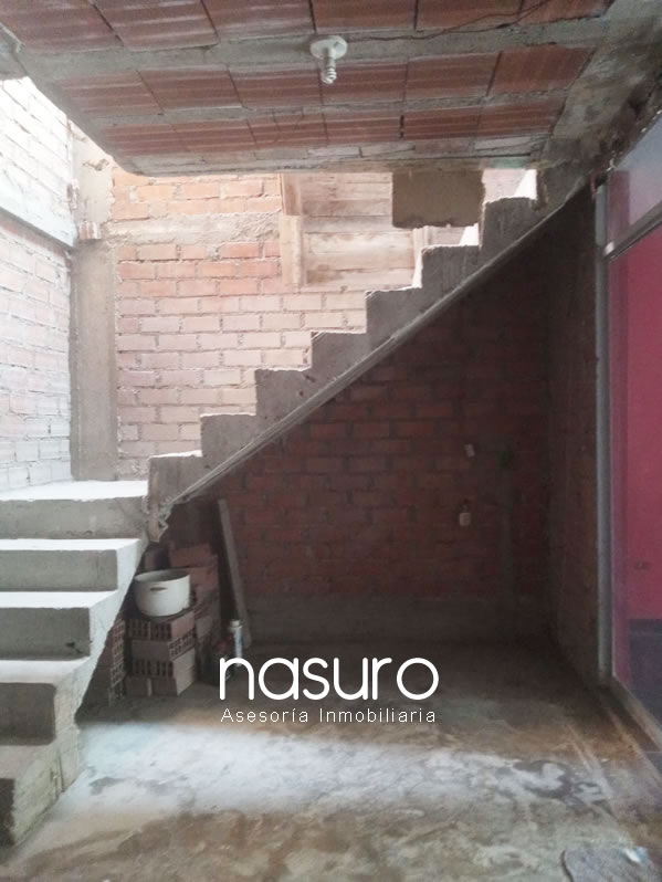 Se vende casa de dos pisos en Mi Perú