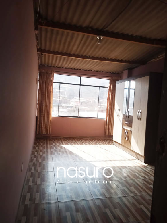 Se vende casa de dos pisos en Mi Perú