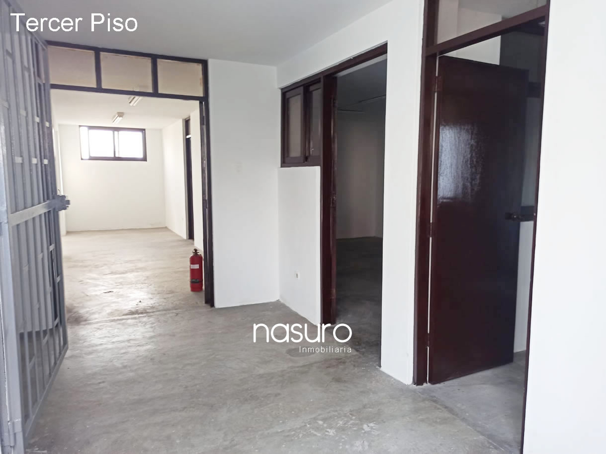 Se vende terreno muy cerca del Emporio Comercial de Gamarra