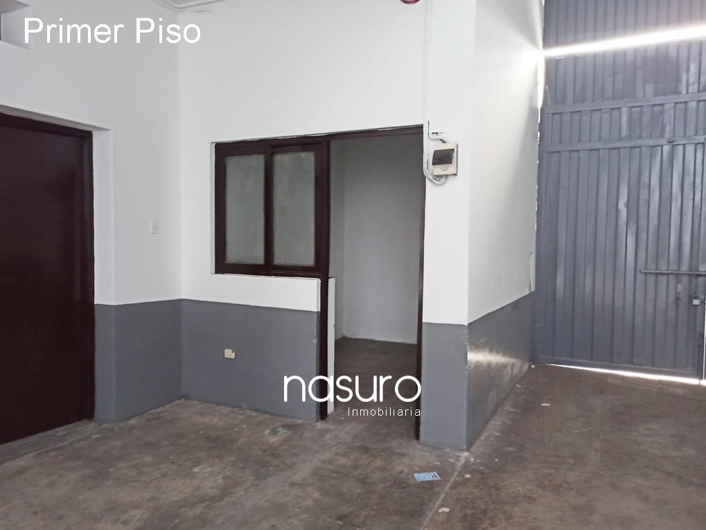 Se vende terreno muy cerca del Emporio Comercial de Gamarra