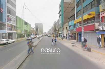 Se vende tienda en primer piso en Gamarra