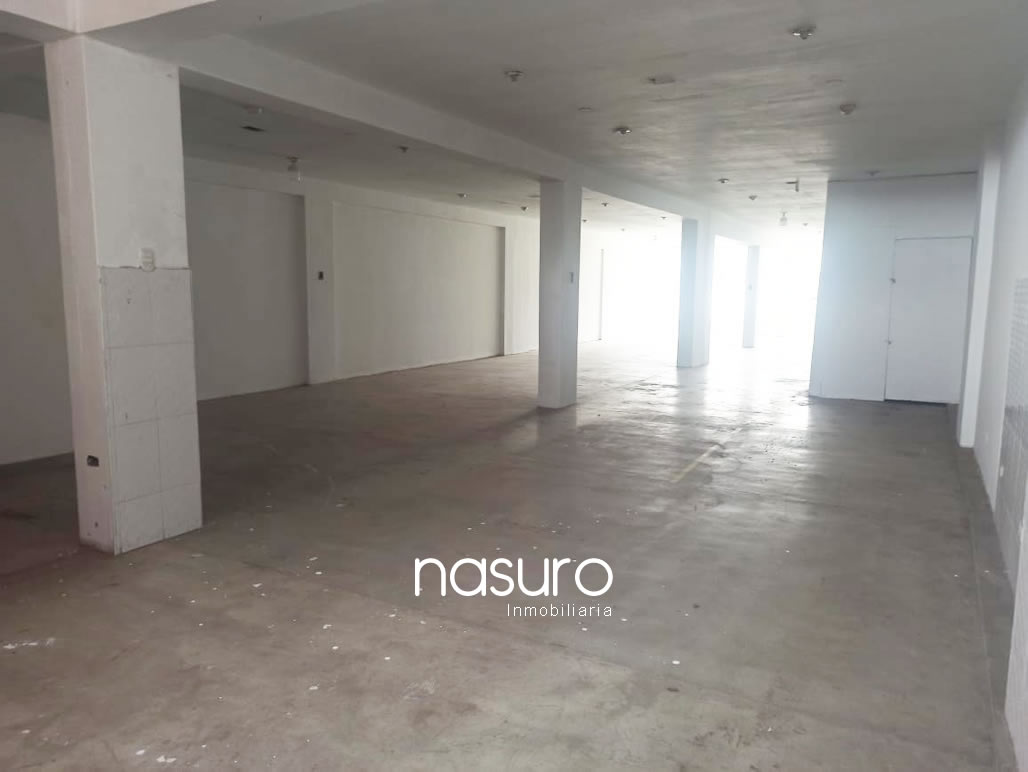 Se alquila local comercial en el Parque Industrial Villa El Salvador